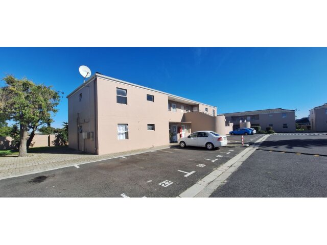 <!--[if BLOCK]><![endif]--> 17 Bella Vista Pama Close , Bothasig, Milnerton <!--[if ENDBLOCK]><![endif]-->